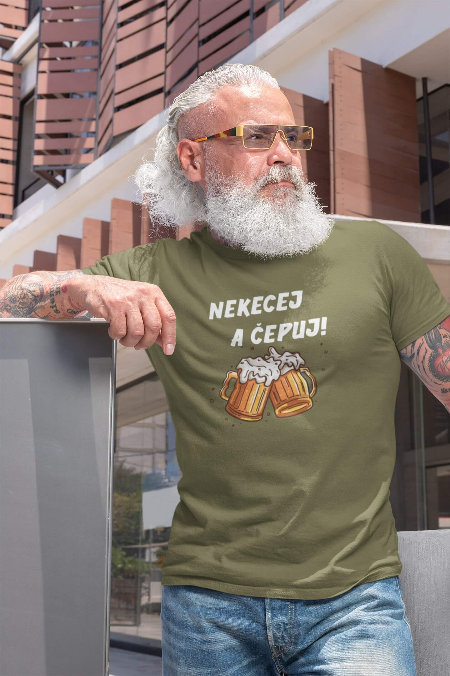 Pánské tričko Nekecej a čepuj! Barva: Svetlá khaki, Velikost: S