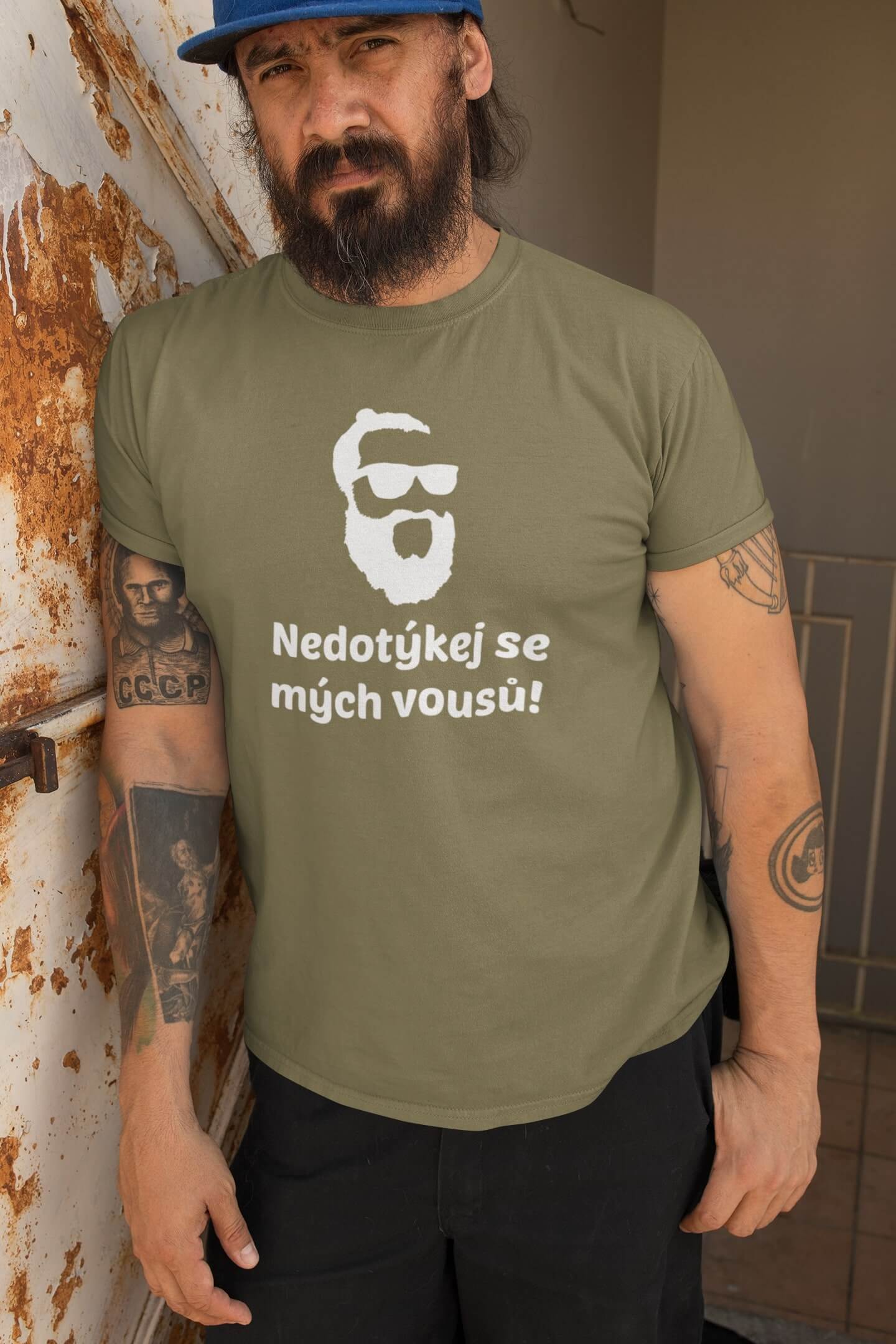 Pánské tričko Vousy Barva: Svetlá khaki, Velikost: 2XL