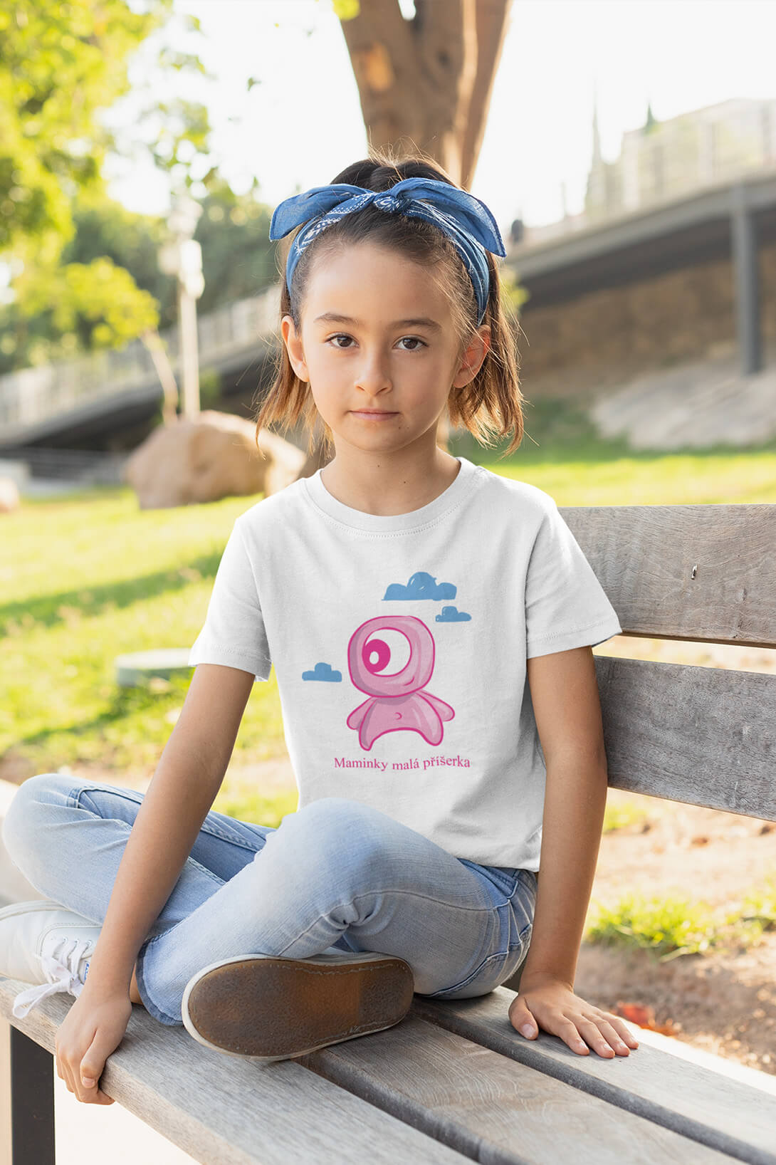 Dívčí tričko Maminky malá příšerka Barva: Bíla, Velikost: 134