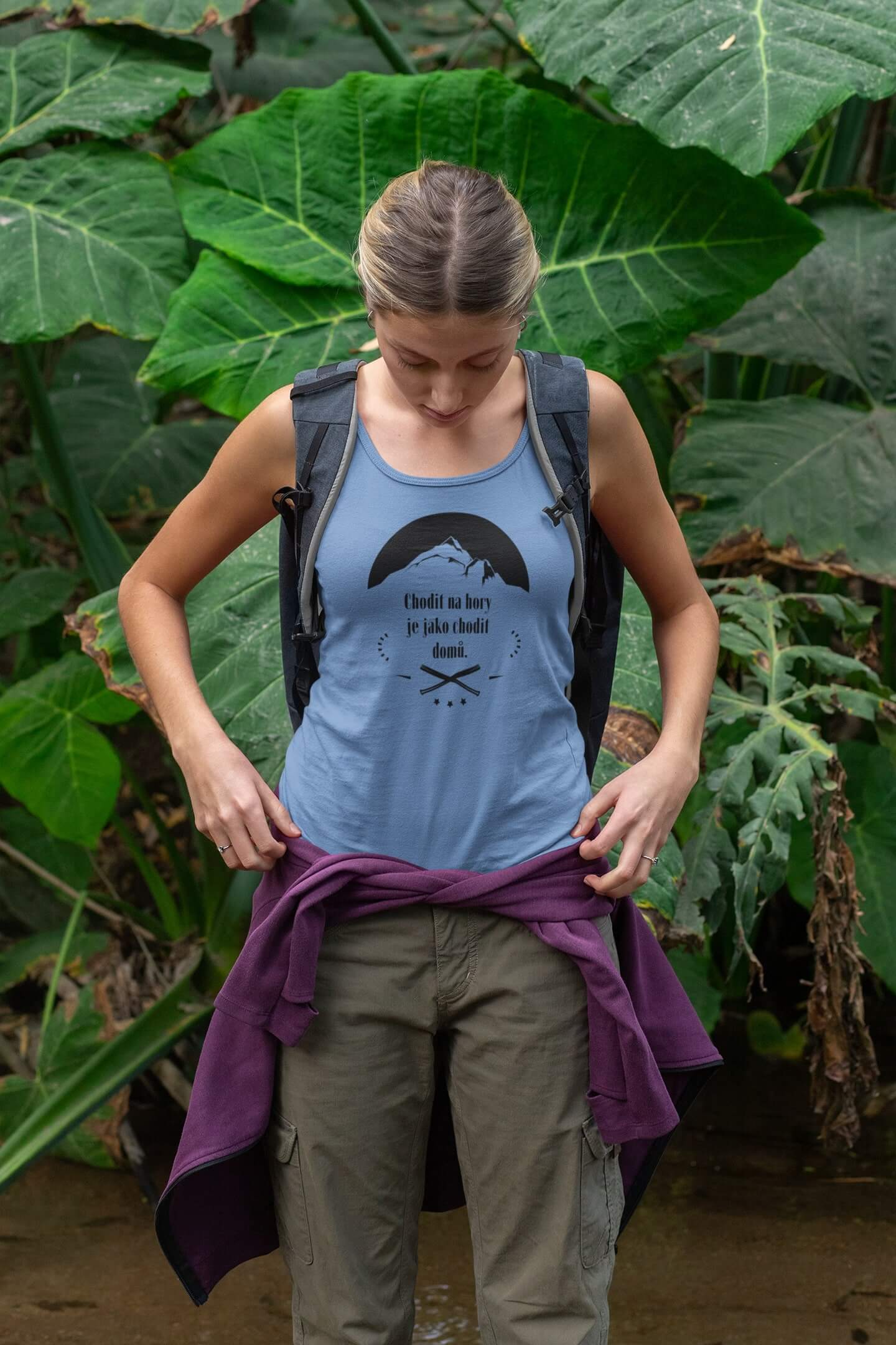 Dámské tílko Chodit na hory Barva: Světlemodrá