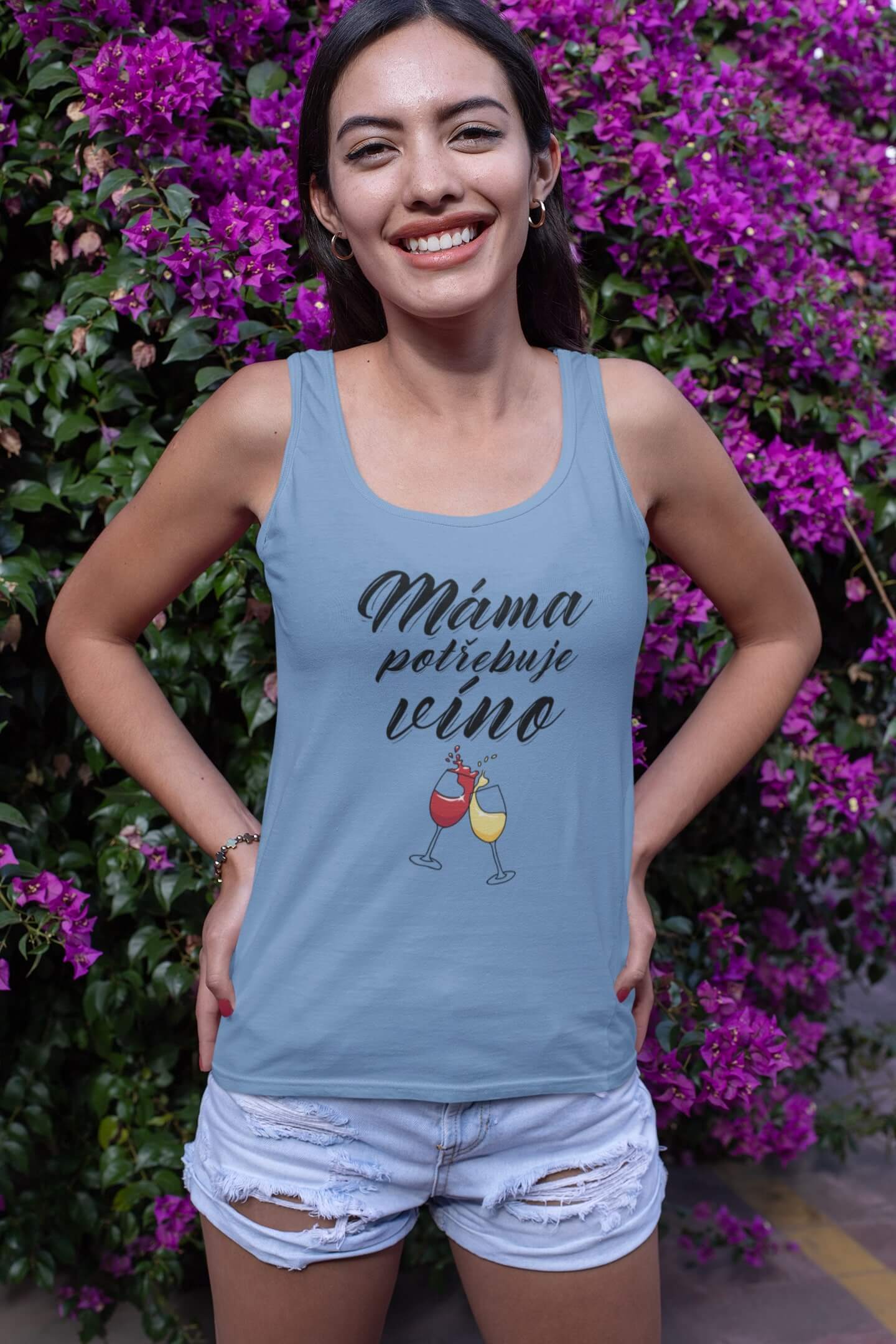 Dámské tílko Máma potřebuje víno Barva: Světlemodrá, Velikost: M