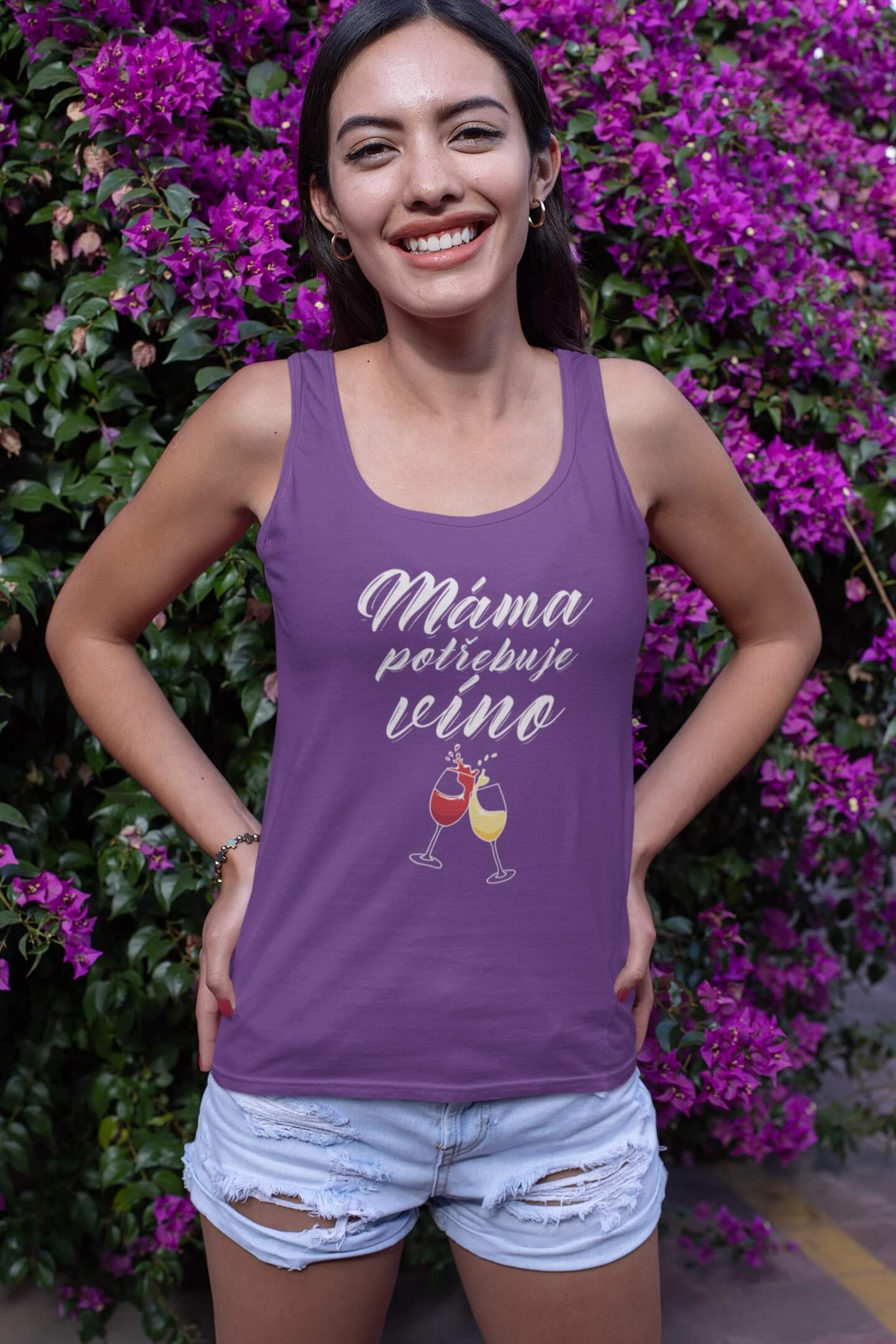 Dámské tílko Máma potřebuje víno Barva: Fialová, Velikost: XL