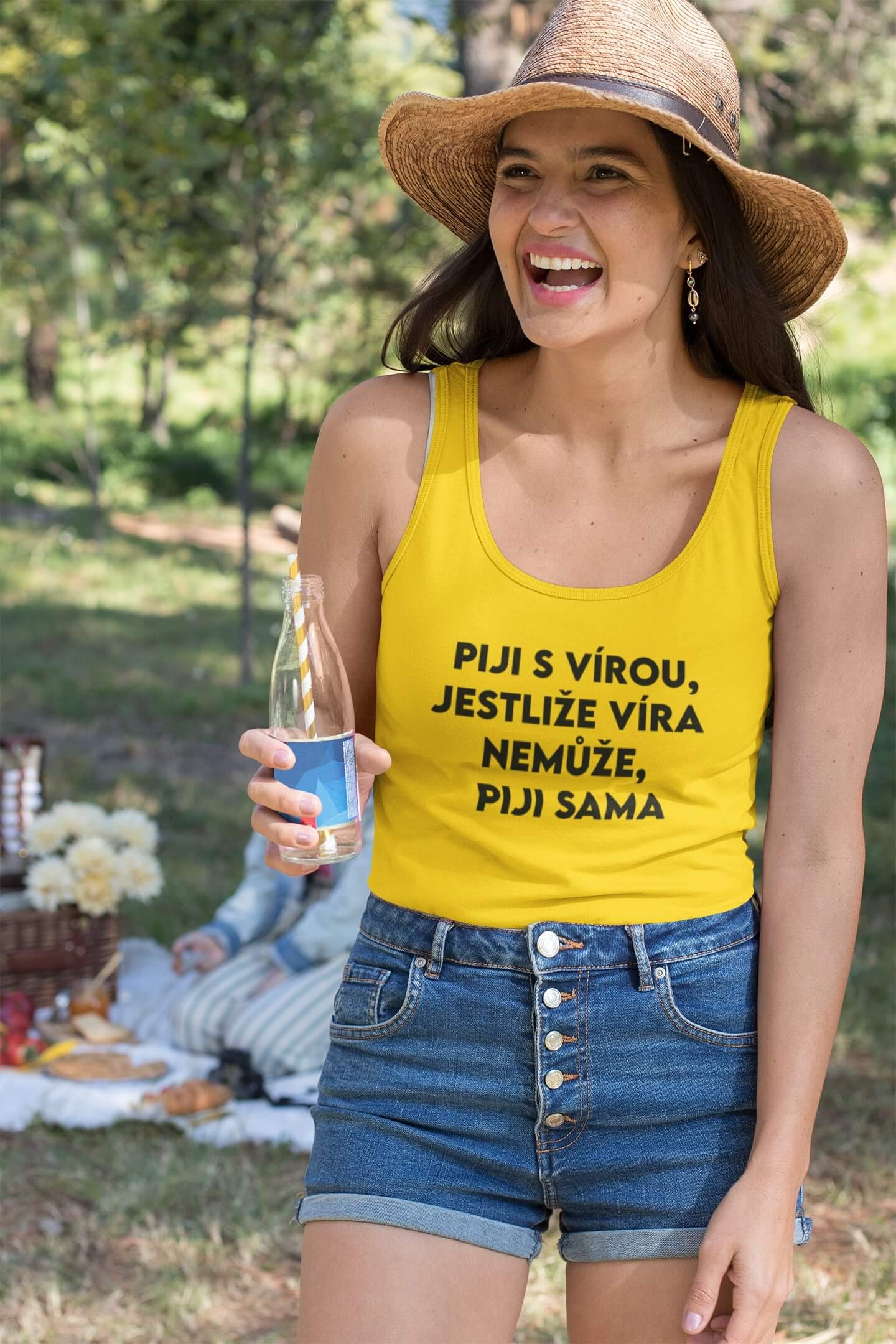 Dámské tílko Piji s Vírou Barva: Žlutá, Velikost: L