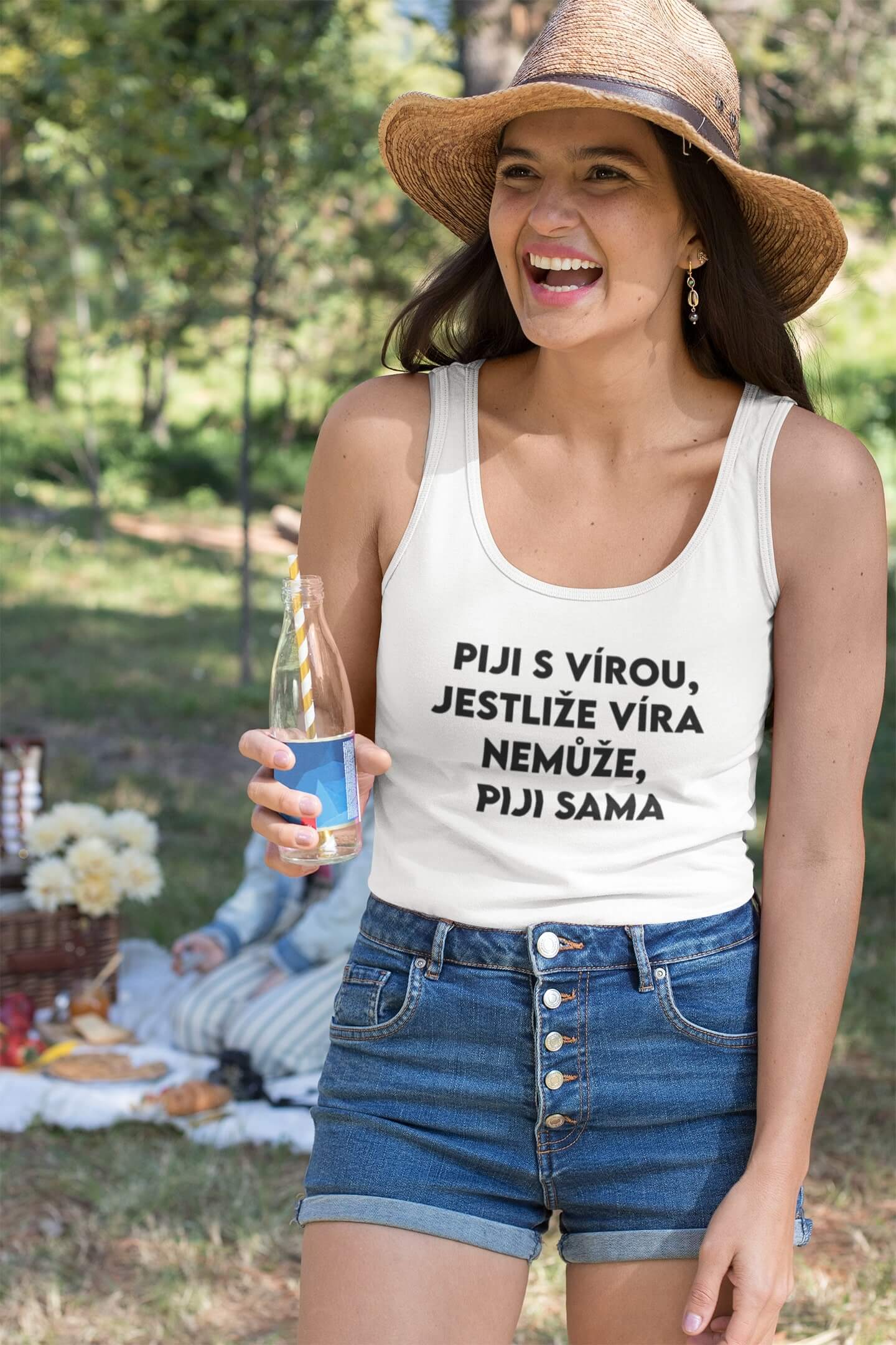 Dámské tílko Piji s Vírou Barva: Bíla, Velikost: XS