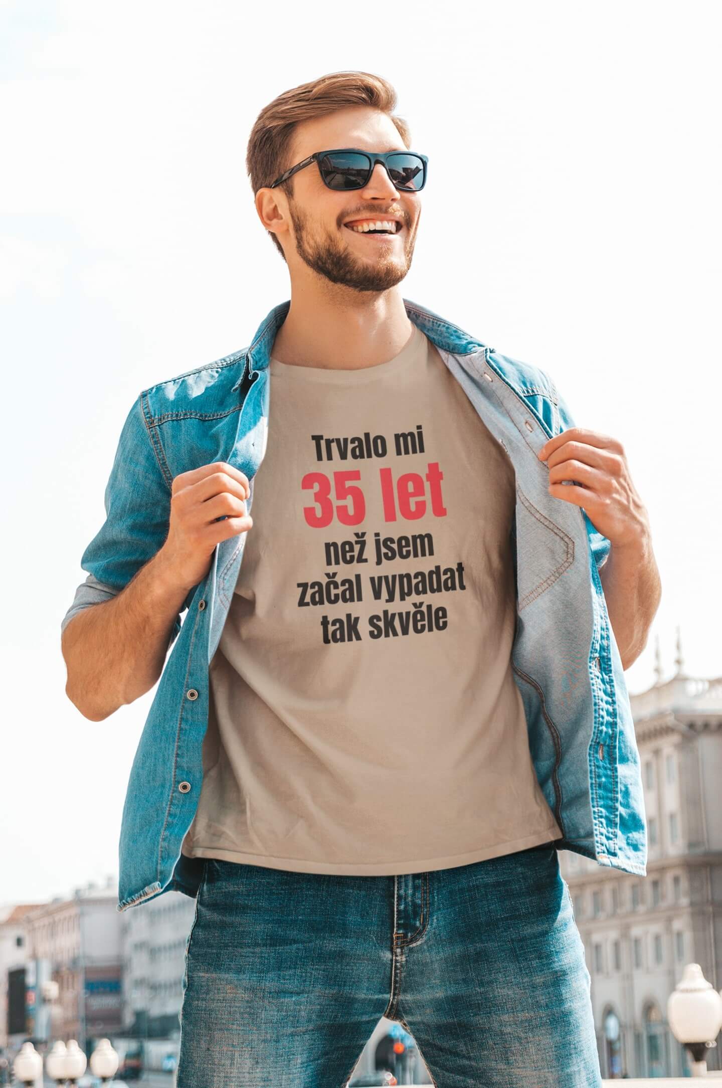 Pánské tričko Trvalo mi 35 let Barva: Písková, Velikost: S