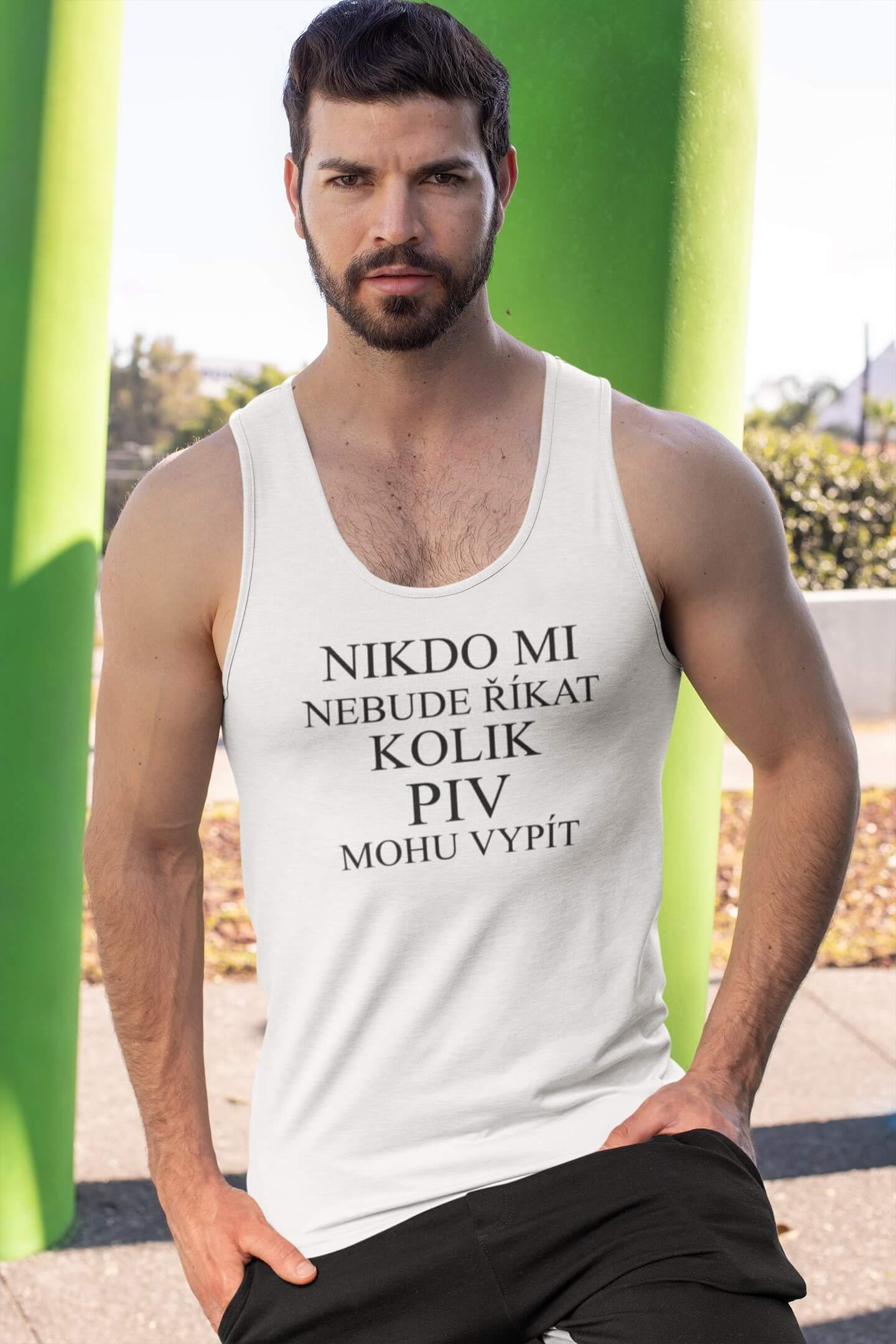 Bílá