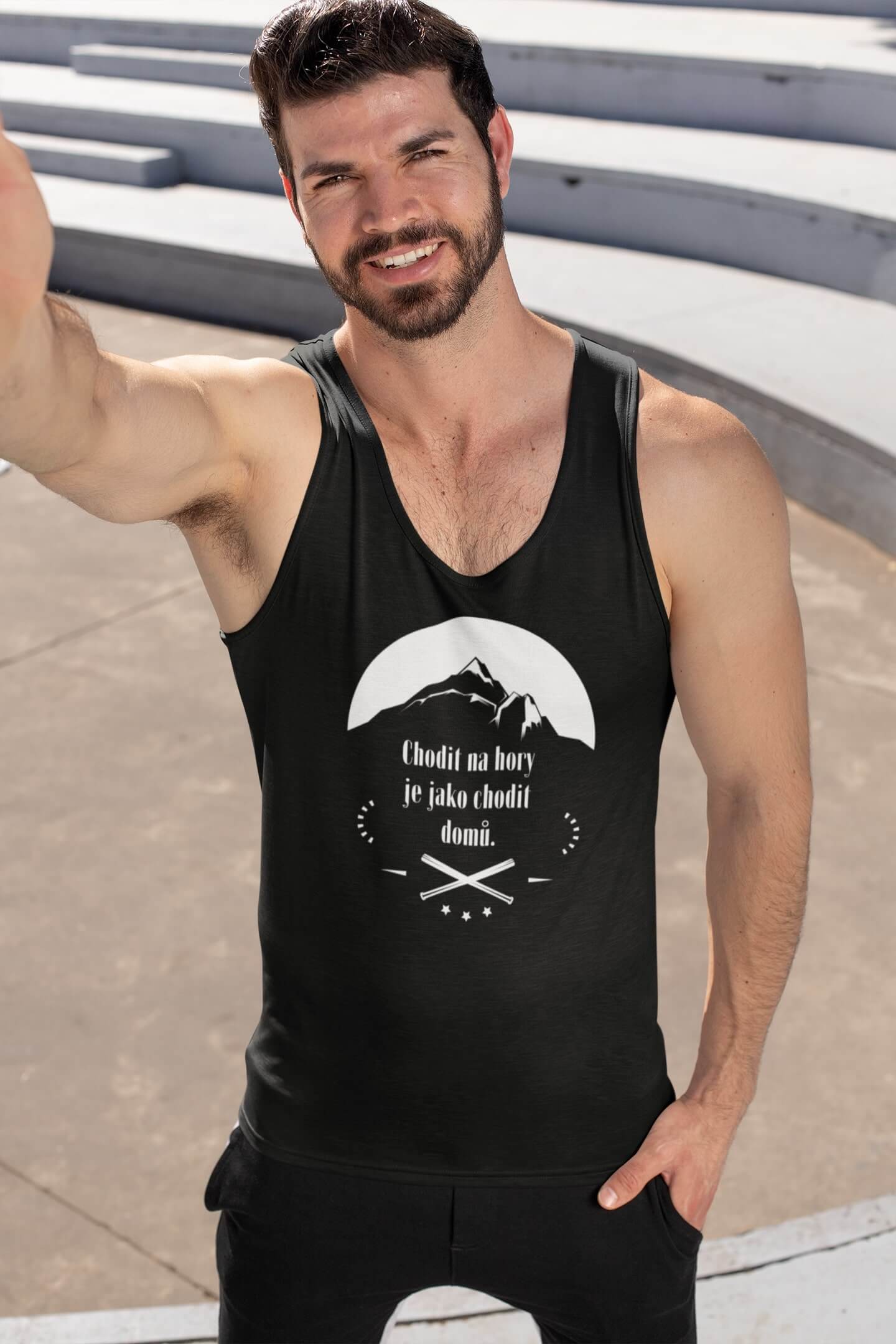 Pánské tílko Chodit na hory Barva: Černá