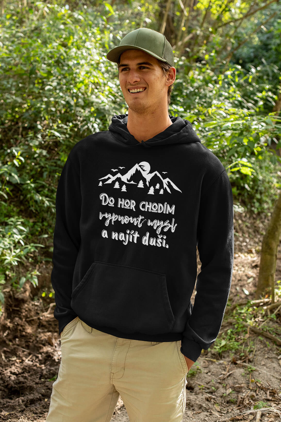 Pánská mikina Do hor chodím Barva: Černá