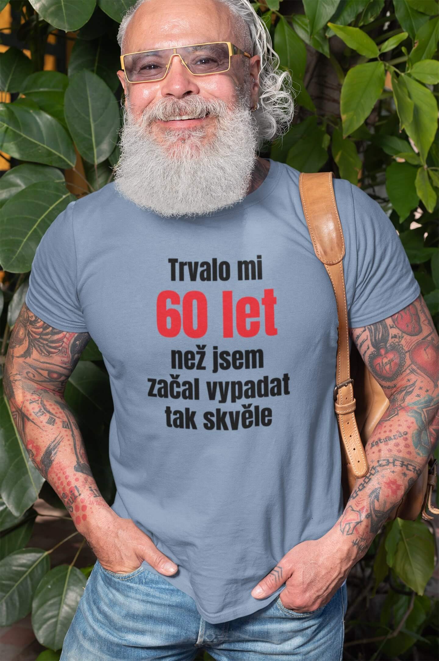 Pánské tričko Trvalo mi 60 let Barva: Nebeská modrá