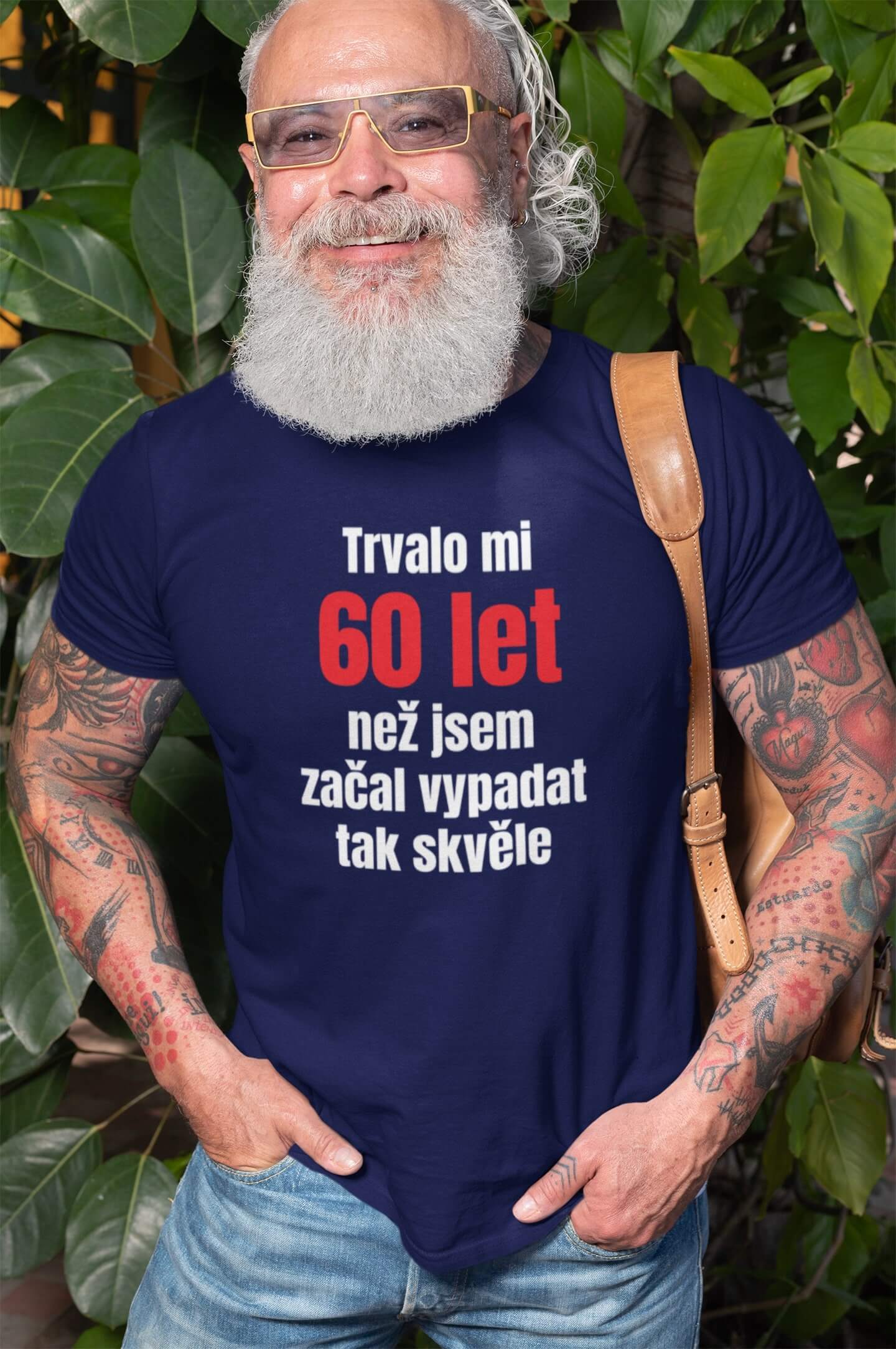 Pánské tričko Trvalo mi 60 let Barva: Půlnoční modrá