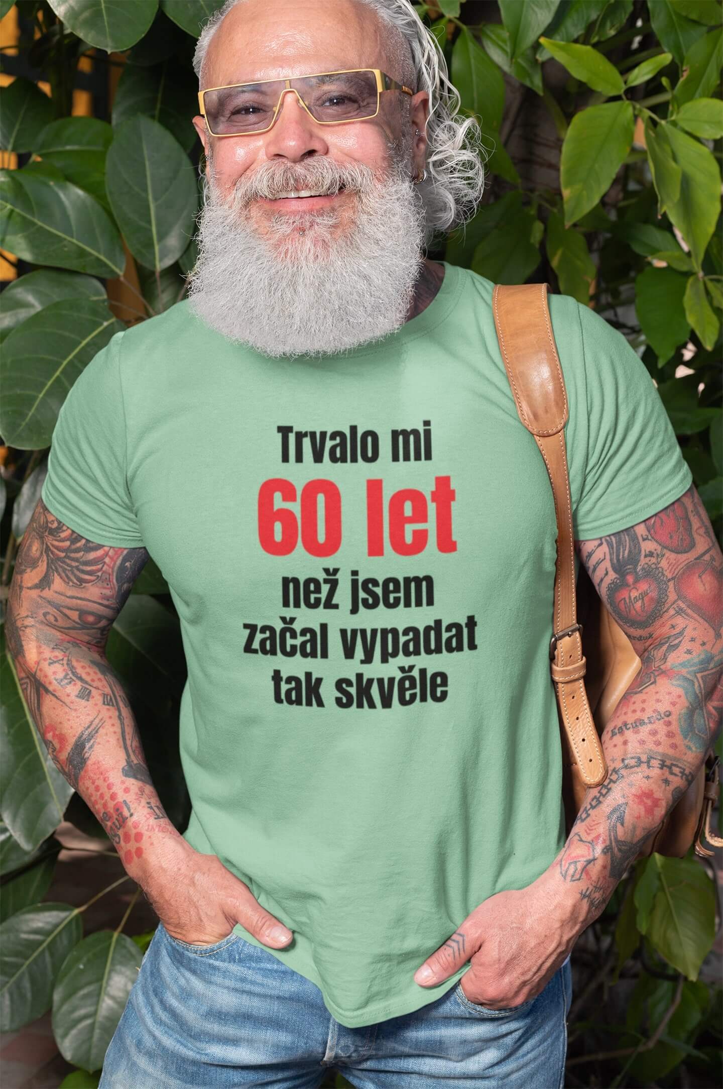 Pánské tričko Trvalo mi 60 let Barva: Mätová