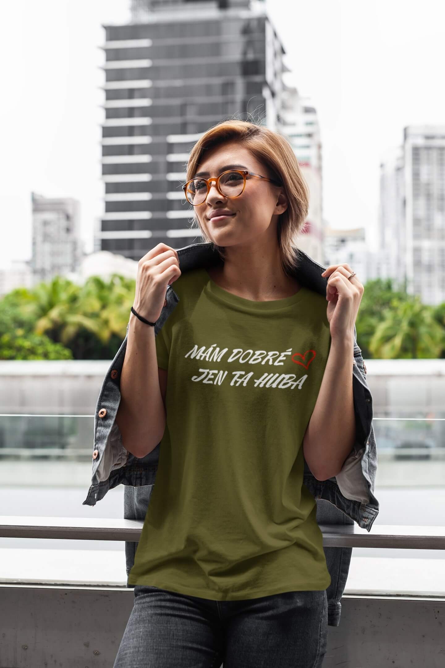 Levně Dámské tričko Drzé ústa Barva: Khaki