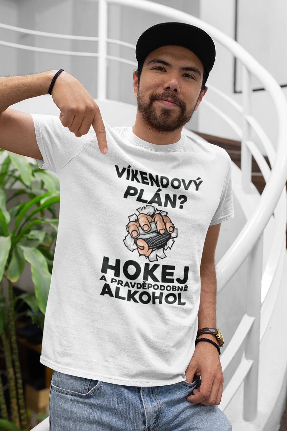 Bílá