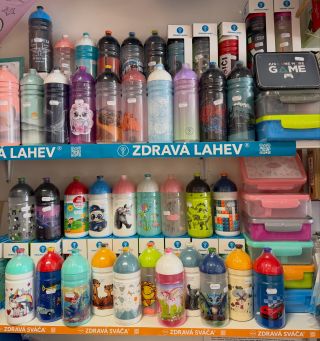 Škola, školka, kroužek, trénink….vše již pomalu klepe na dveře! Láhev máte? Protože tyhle od Zdravé lahve jsou úplně super!