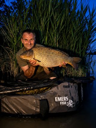 Krátká výprava na pískovnu vyšla, úkolem bylo ulovit kapra i amura🎣🐟🐟. Olihňový Krill a pop-up banán byla hlavní zbraň 💪...