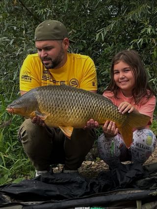 Rychlá odpolední akcička na řece s mojí malou pomocnicí, kdy úkol zněl jasně. Udělat jakýkoli záběr za každou cenu a...