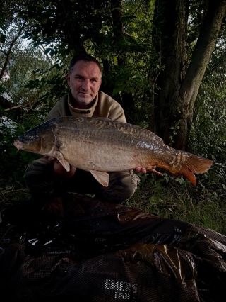 Krátká výprava na řeku🎣🐟. Kouzelný Fénix 🌶️ opět nezklamal 💪 #rybyření #kaprařina #lovkapra #rybolov #boilies
