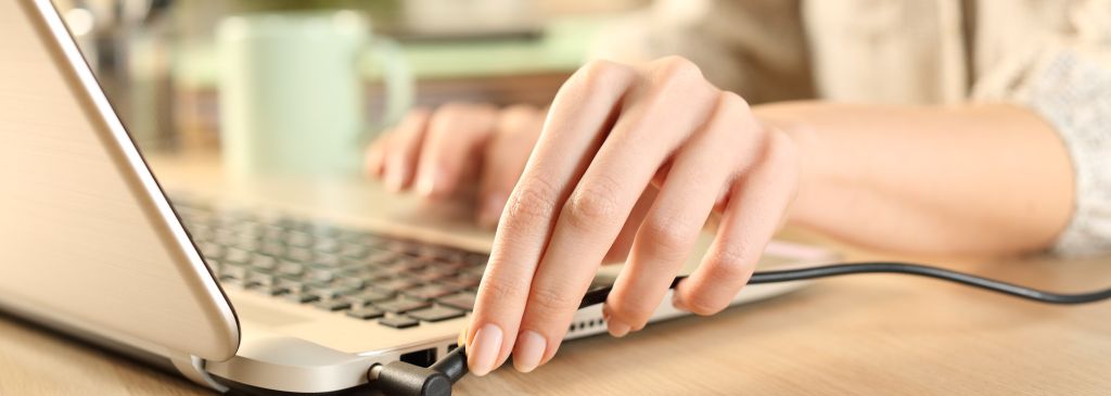 Jak pečovat o novou baterii notebooku? 5 osvědčených postupů