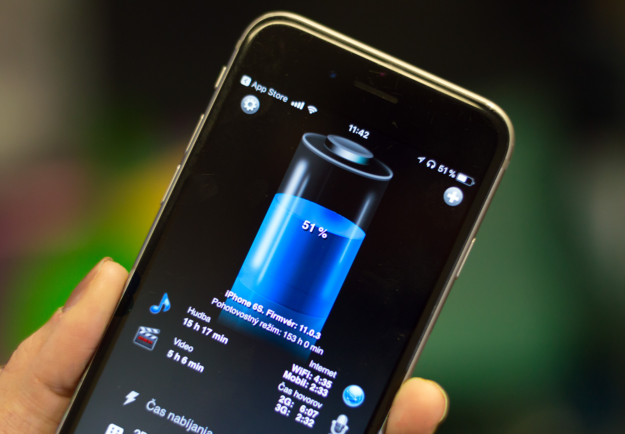 Víte, že jste svůj smartphone celou dobu nabíjeli špatně??! Tak se to má dělat!