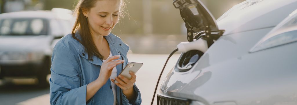 Jaké jsou rozdíly mezi elektromobilem a hybridním vozem?