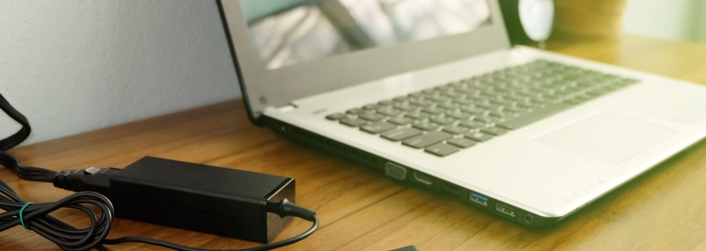 Nová baterie do notebooku - jak ji používat, aby vydržela co nejdéle?