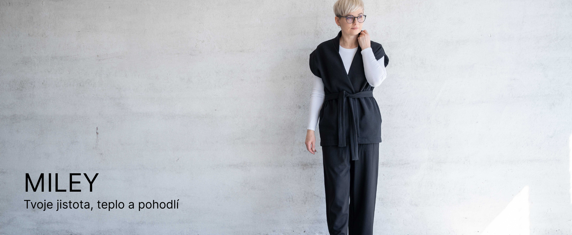 Vesta MILEY černá s páskem