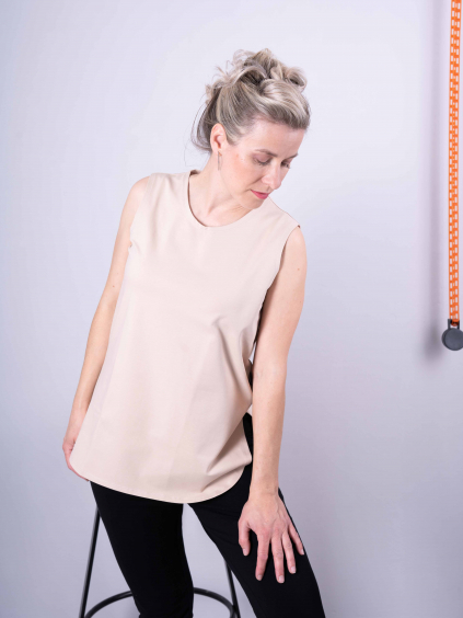 volne_tilko_Jannis_siroke_raminka_s_rozparkem_barva_latte