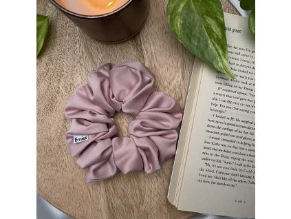 Pudrově Růžová Scrunchie