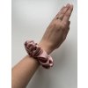 Pudrově Růžová Scrunchie