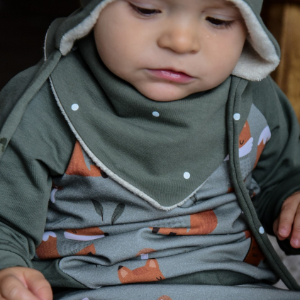 Nákrčník šátek pro miminko podšitý bio bavlněným beránkem / zelený