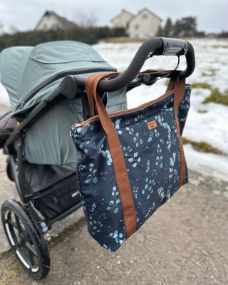 Jestli existuje jedna taška, kterou budete brát všude, je to přesně ta naše.🤩👌 ➡️ Do porodnice ➡️ Na kočárek ➡️ Na víkend...