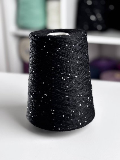 photo 5373043038814415678 y