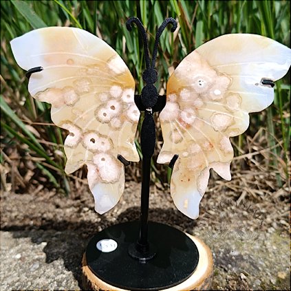 ACHÁT KVĚTINOVÝ motýlí křídla na podstavci