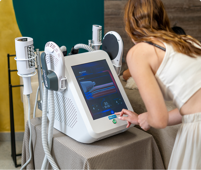 Sculptor se dvěma madly a dvěma rollery