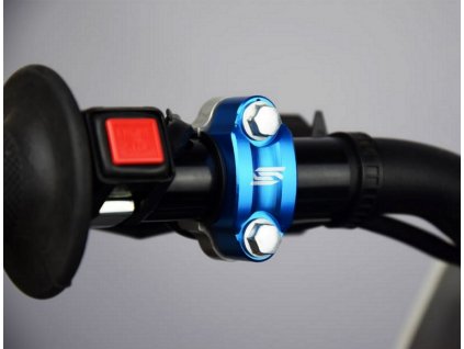 SCAR Racing - uchycení brzdové a spojkové pumpy Brembo (modrá)
