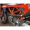 Karbonový kryt výfuku KTM 690 2019-2025->, Gas Gas 700 2023-2025-> (přední díl)