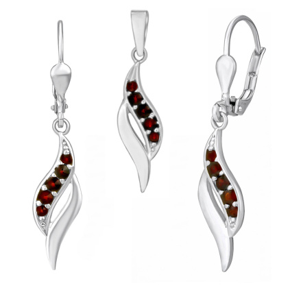 Stříbrná souprava Thaelia s přírodními granáty