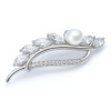 Stříbrná brož s přírodním čirým topazem a perlou