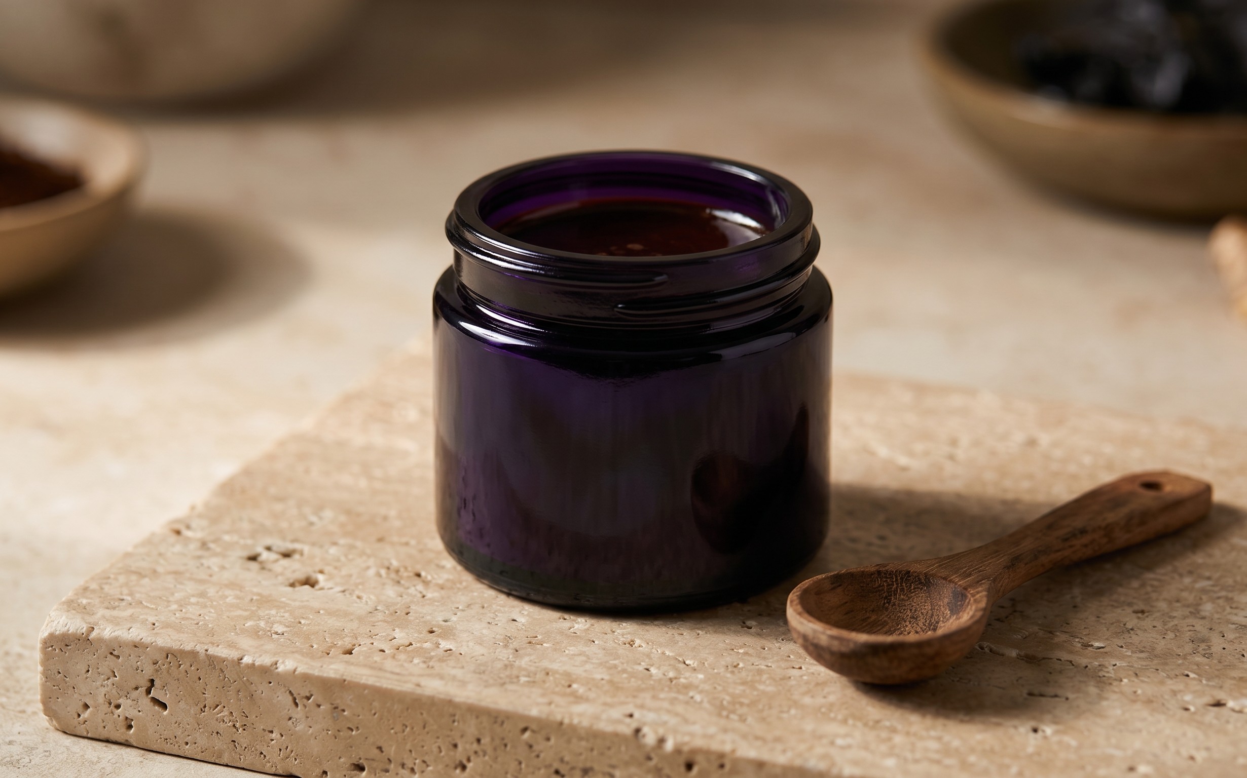 Mountaindrop mumio ve fialovém Miron skle s GMP a ISO-9001 certifikací