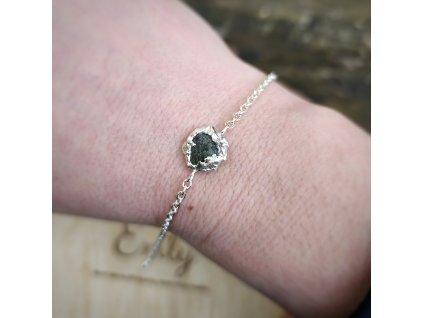 Stříbrný organický náramek vltavín