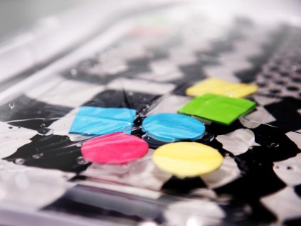 Mata wodna nadmuchiwana czarno biala szlaczki 65cm x 50cm 81136(2)