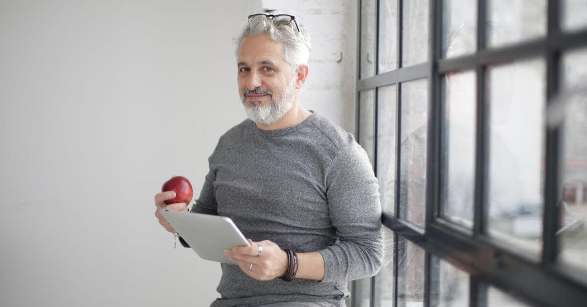 Andropauza (mužský přechod): Jak se projevuje a kdy přichází?