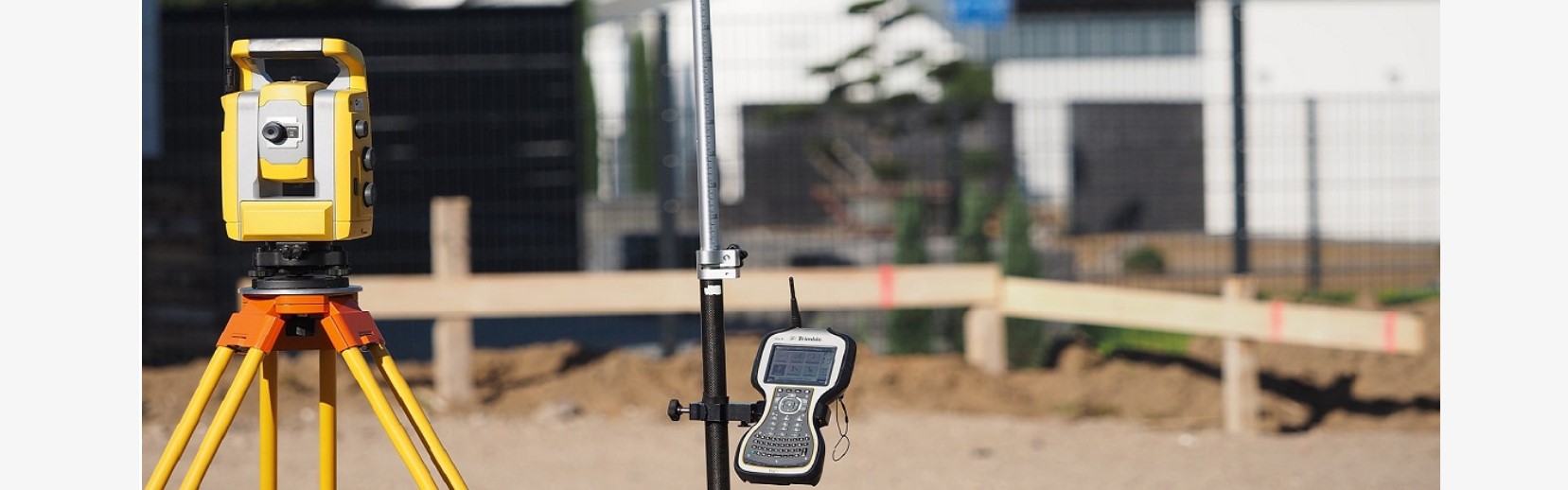 Půjčení totální stanice v Brně