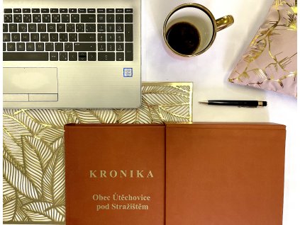 kronika A4 s pouzdrem
