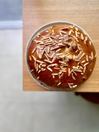 Dvě věci, které s vámi chceme sdílet ☕️ 1. MAZANCE pečeme od dnešního dne až do Velikonočního pondělí každý den ✨...