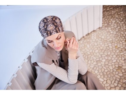 CEPICKA YOGA PRO ONKOLOGICKE ZENY PODZIMNI ORNAMENT DOBROMILA DARNADYOVA EPITA DD 1