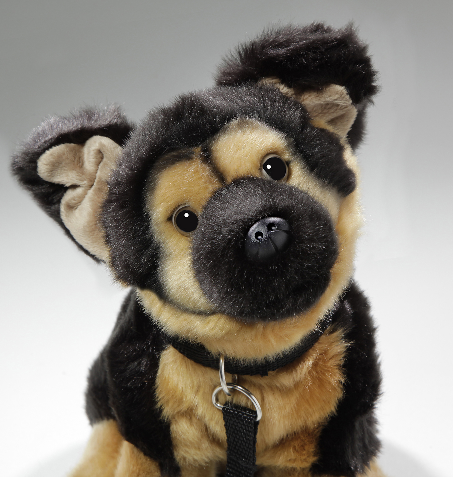 Lamps Plüss németjuhász kutya 25 cm