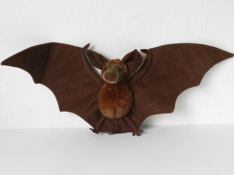 Wiki Plüss denevér 70 x 28 cm - plüss játékok