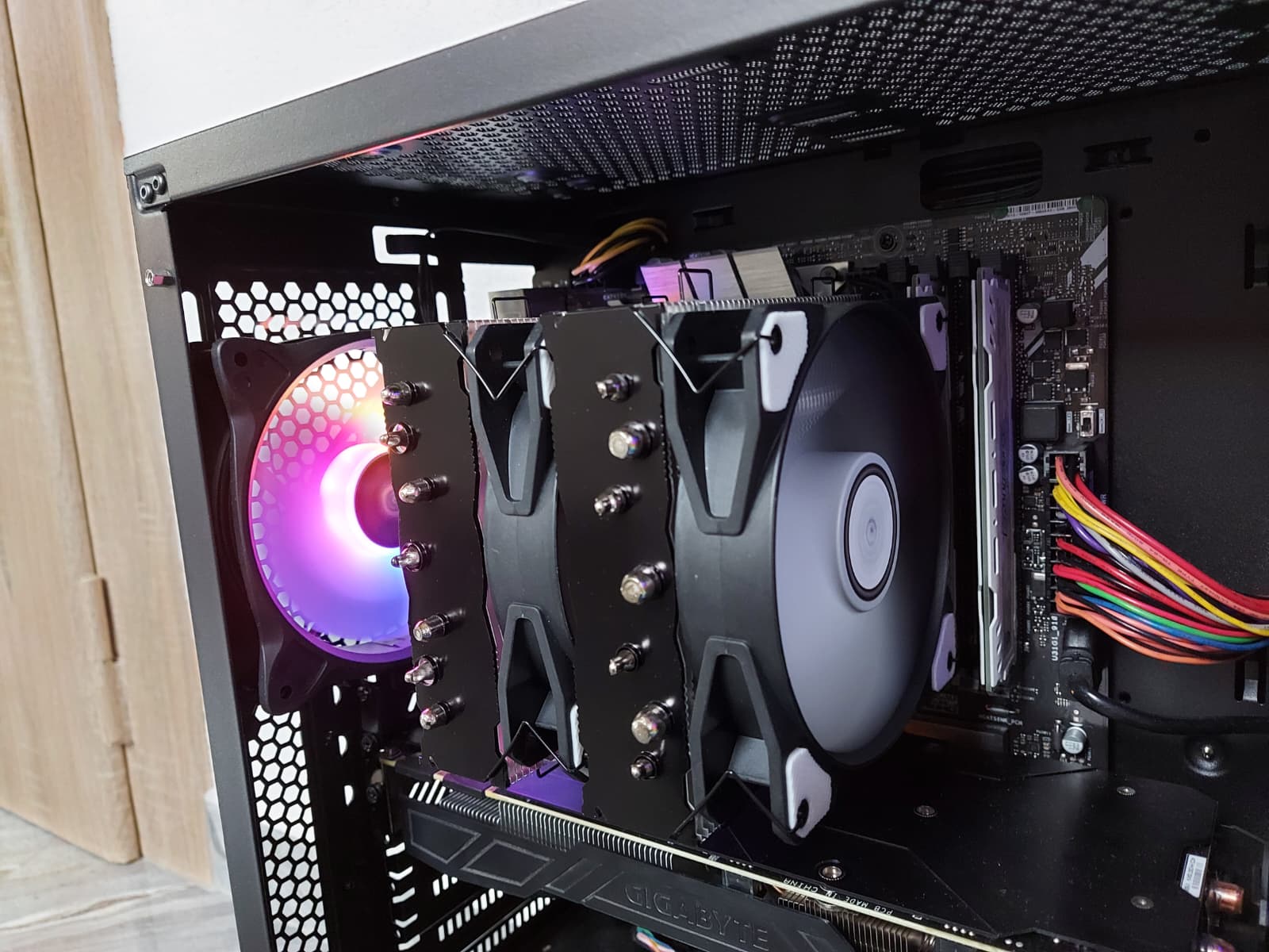 i7-9700 + GTX 1080