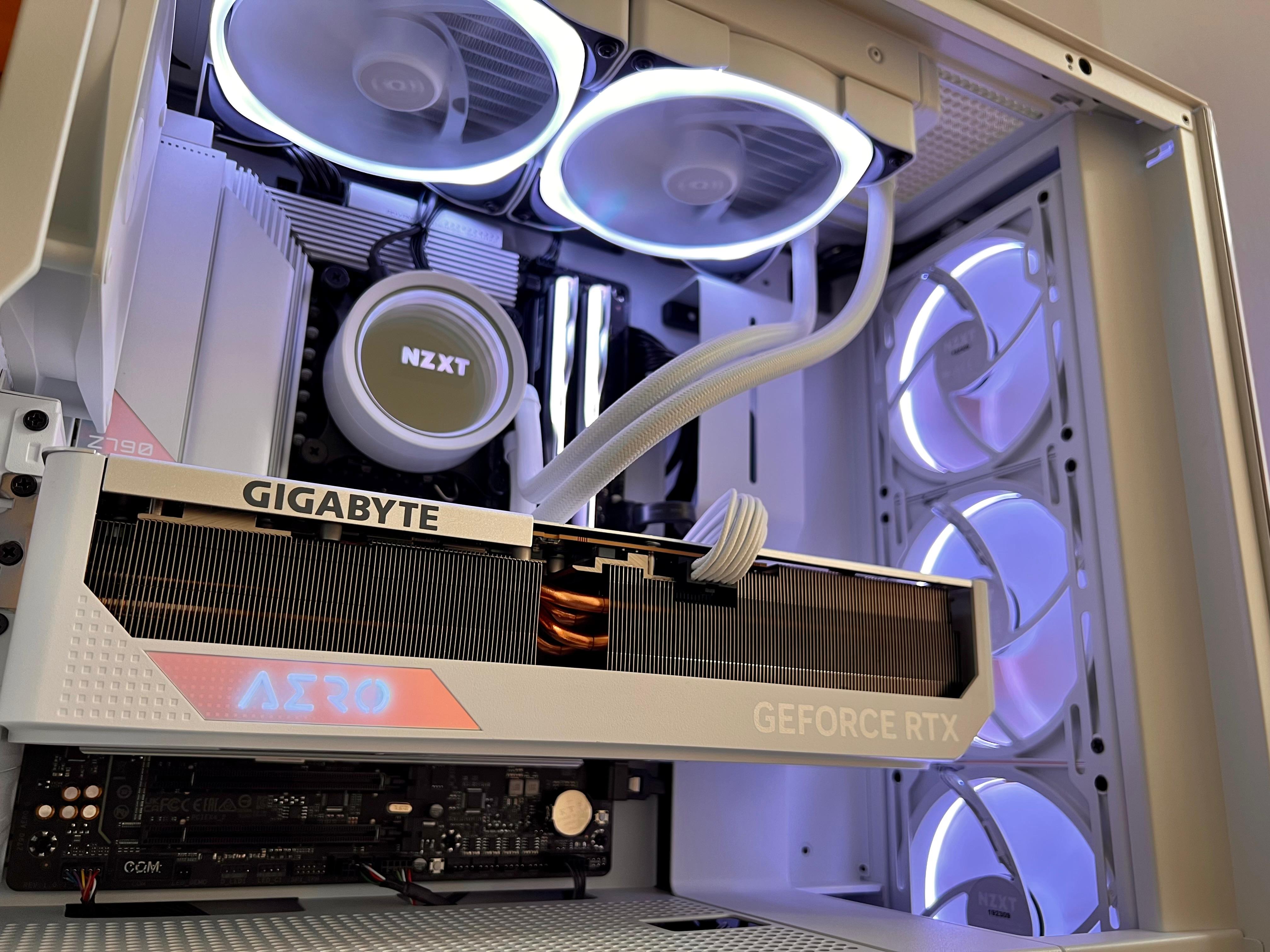 i9-13900K + RTX 4080